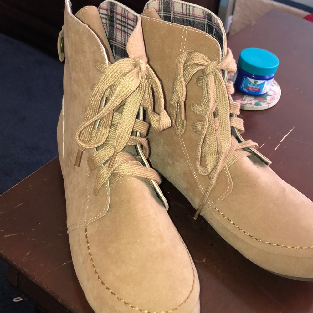 Women’s boots